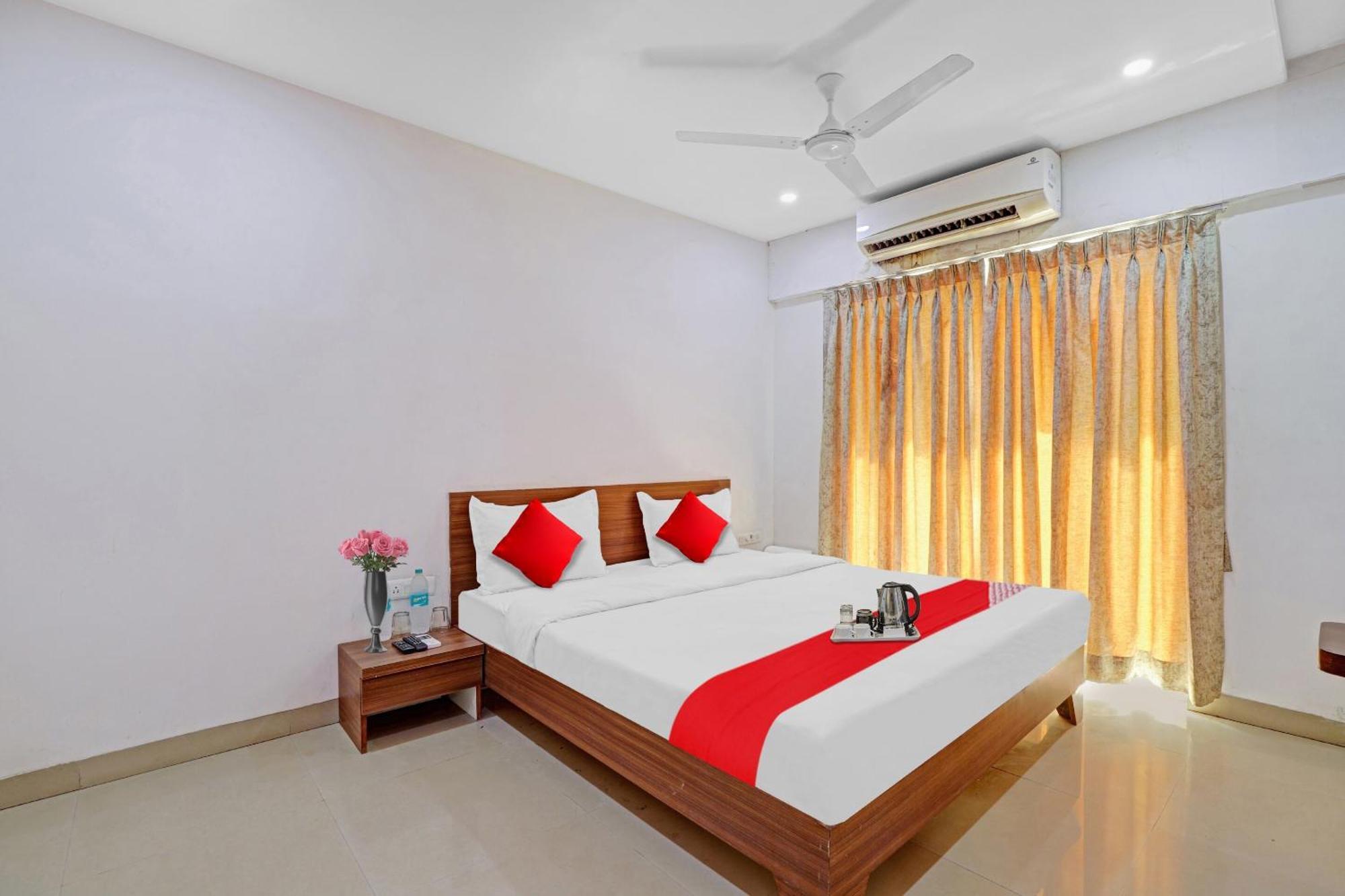 Oyo Flagship Hotel Residency Silvassa Exterior foto